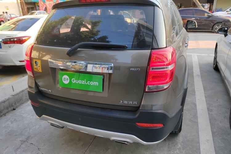 Used Chevrolet Captiva 2015 2.4L 4x4 Flagship Edition 7-Seater