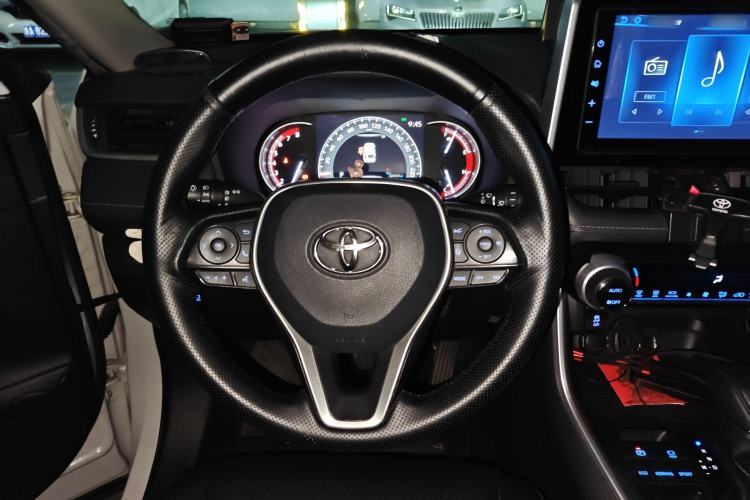 Used Toyota RAV4 2020 2.0L CVT Two-Wheel Drive Fashion Edition Steering Wheel