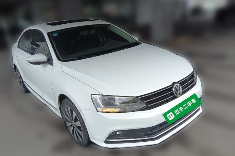 Used Volkswagen Sagitar 2017 230TSI Automatic Comfort Version Exterior 1