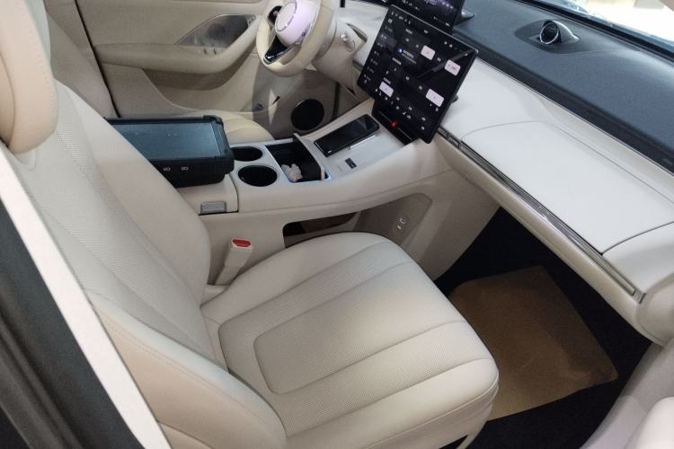 Used Hima Luxeed R7 2025 Extended-Range 331km Ultra Right Front Seat