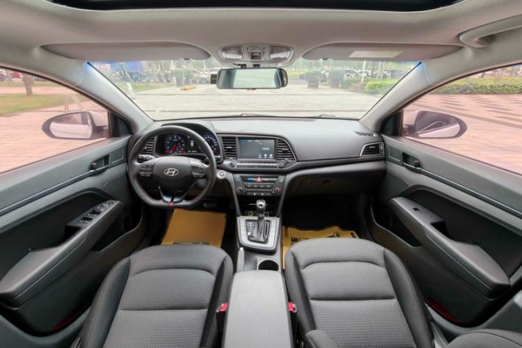 Used Hyundai Elantra (6th Generation / Lingdong) 2018 1.4T Dual-Clutch Xuan Dong · Dynamic Edition Interior 3