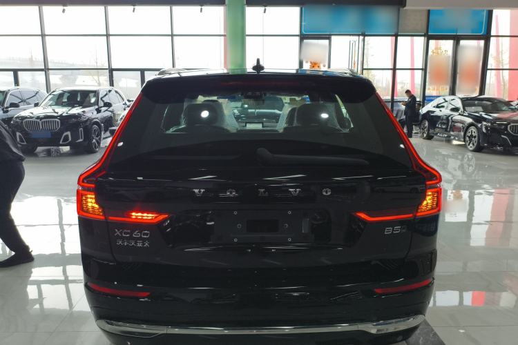 Used Volvo XC60 2026 B5 4x4 Smart Luxury Edition