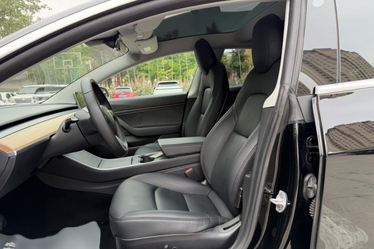 Used Tesla Model 3 2019 Long-Range Rear-Wheel-Drive Version