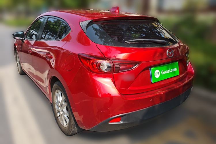 Used Mazda 3 Axela 2016 Hatchback 1.5L Automatic Luxury Model