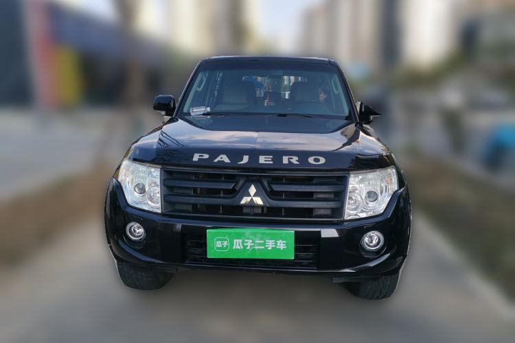 Used Mitsubishi Pajero 2012 3.0L Luxury Edition
