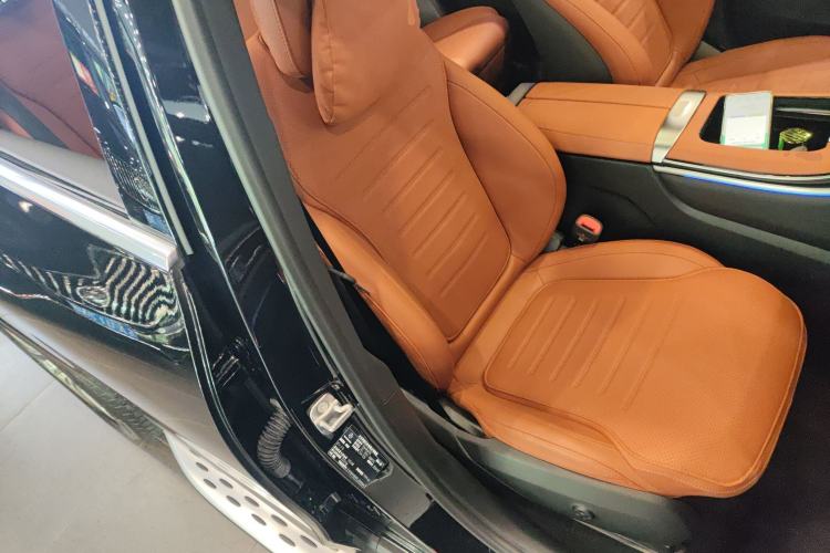 Used Mercedes-Benz GLC 2024 Refreshed GLC 300 L 4MATIC Dynamic Version 5 Seats
