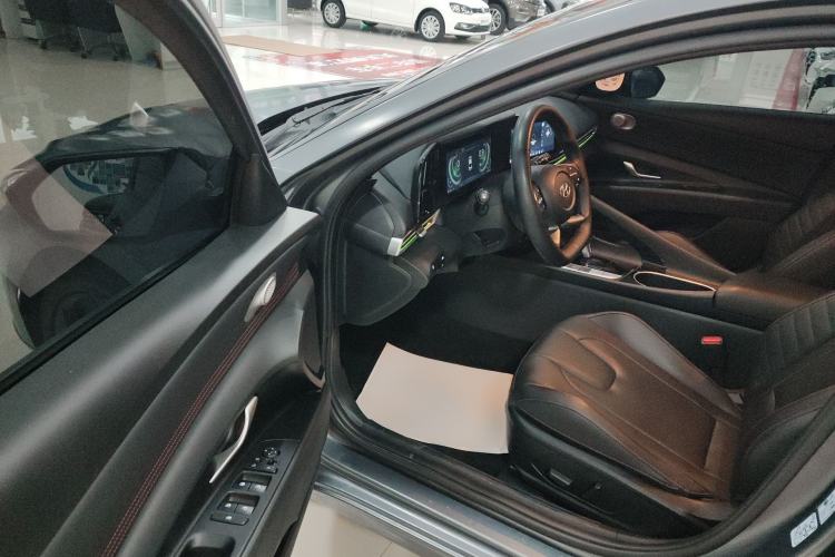 Used Hyundai Elantra 2022 1.5L CVT 20th Anniversary Edition Driver Seat