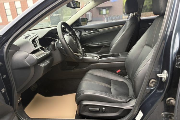 Used Honda Civic 2019 220TURBO CVT Power Edition China VI Emission Standard Interior 3