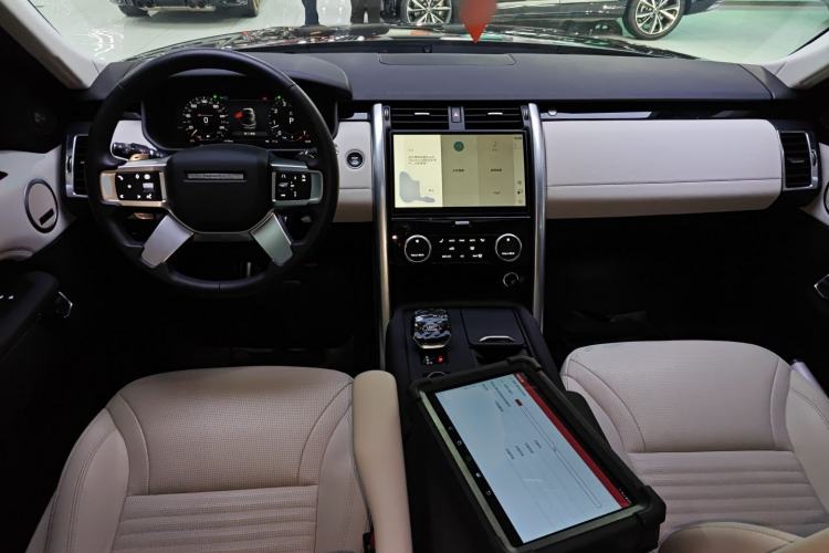 Used Land Rover Discovery 2024 360 PS S