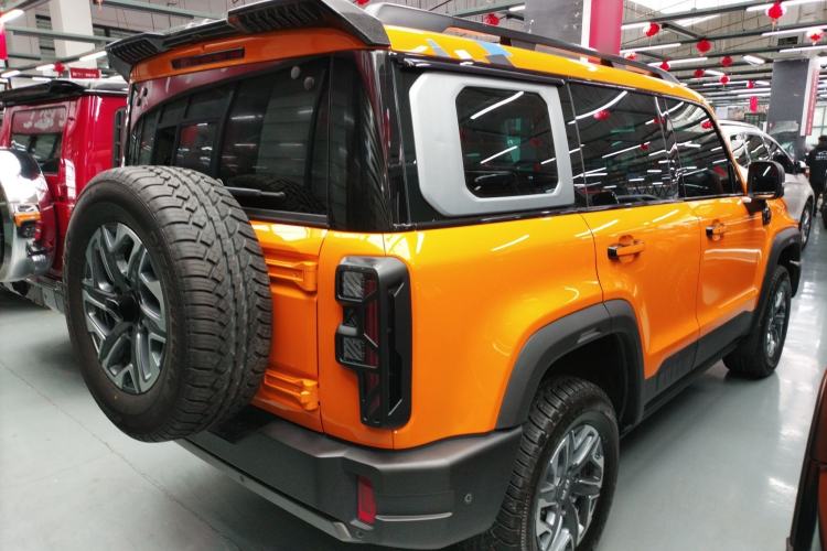Used BAIC Off-Road BJ40 2024 2.0T All-New Urban Hunter Edition Ultimate Version Rear Right 45 Deg