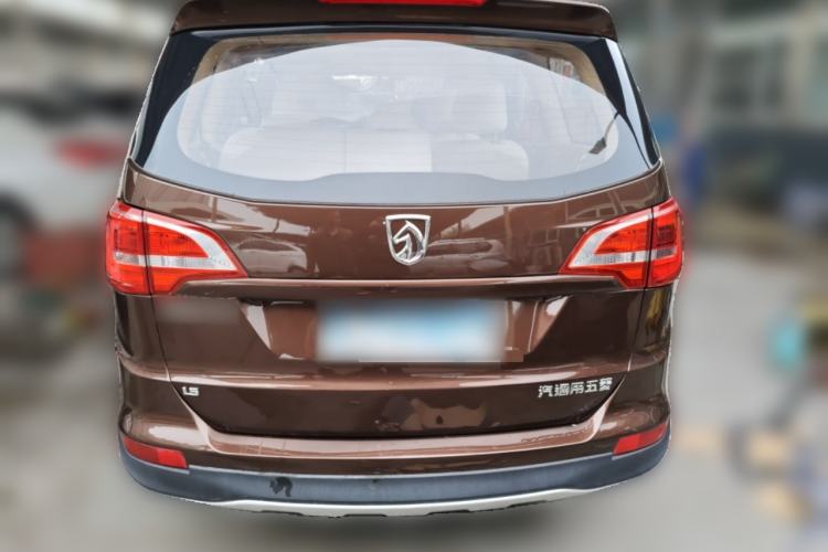 Used Baojun 730 2016 Revised 1.5L Manual Standard Version 7 Seats China V Emission Standard Rear