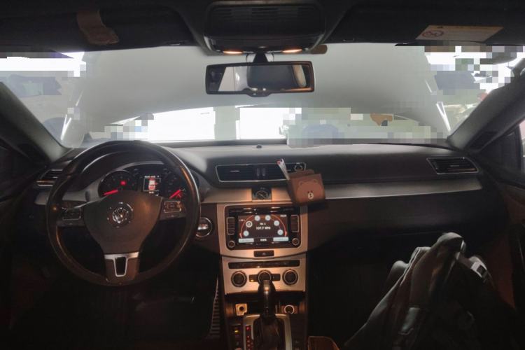 Used Volkswagen FAW-Volkswagen CC 2015 2.0 TSI Luxury Model Center Console