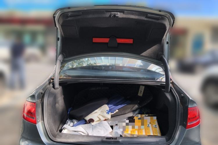 Used Audi A4L 2012 2.0 TFSI automatic standard version