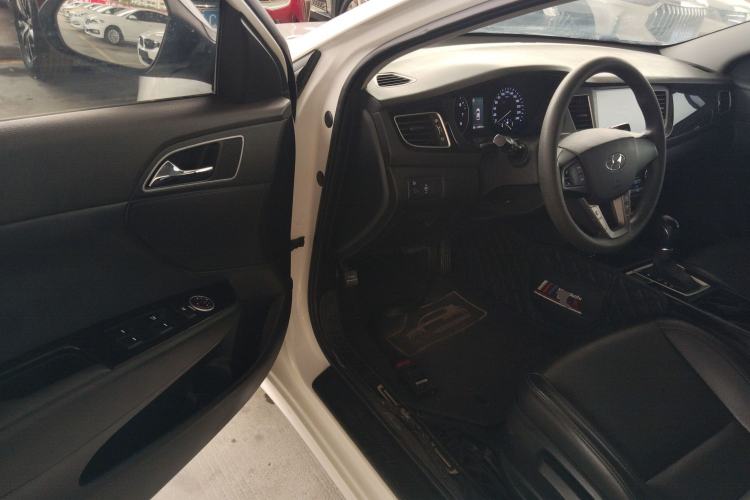 Used Hyundai Mistra 2016 1.8L Automatic Smart GLS
