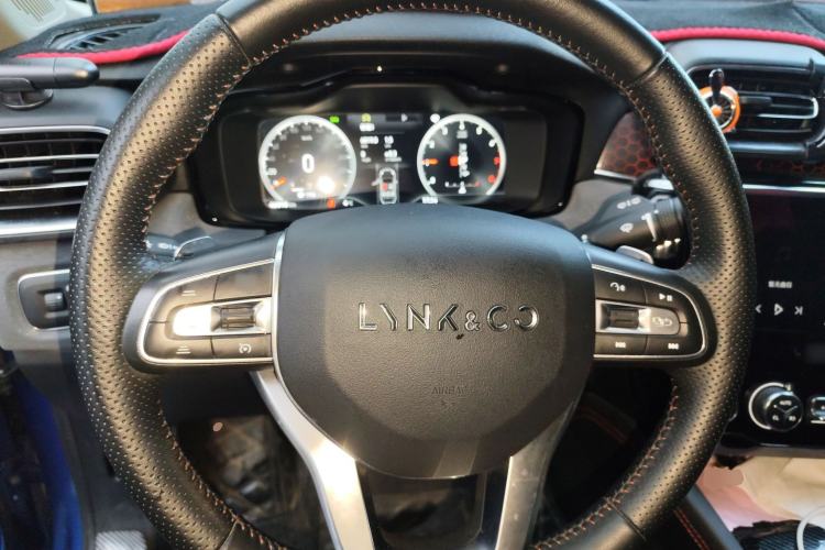 Used Lynk & Co 02 2018 1.5T DCT Two-Wheel Drive Pro Version China V Emission Standard