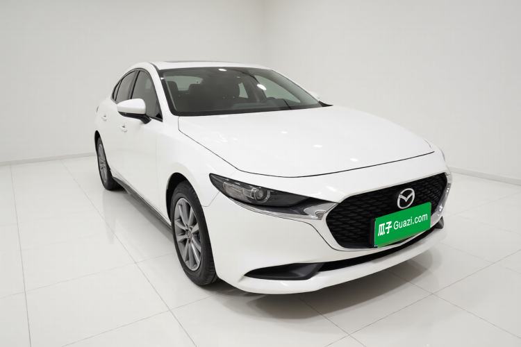 Used Mazda 3 Axela 2021 1.5L Automatic Luxury Version
