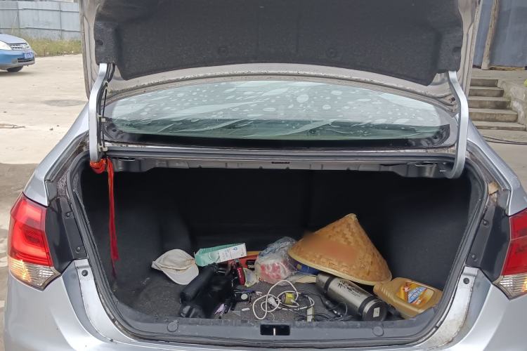 Used Soueast V5 Lingzhi 2015 Plus 1.5L Manual ZhiZun Version