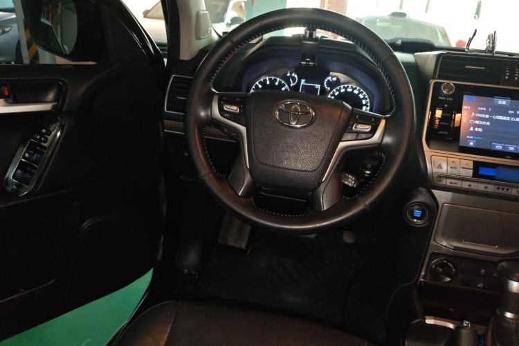 Used Toyota Prado 2018 3.5L Automatic TX-L NAVI Steering Wheel