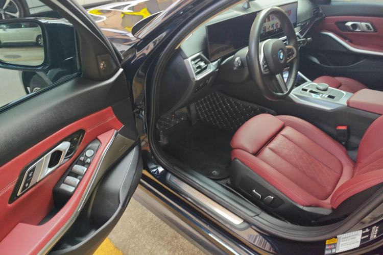 Used BMW i3 2023 eDrive 40 L Midnight Sports Package