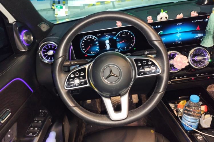 Used Mercedes-Benz GLB 2020 Updated GLB 200 Dynamic Edition Steering Wheel