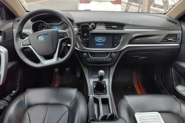 Used Geely Auto Emgrand 2017 Sedan Million Edition 1.5L Manual - Upward Version Center Console