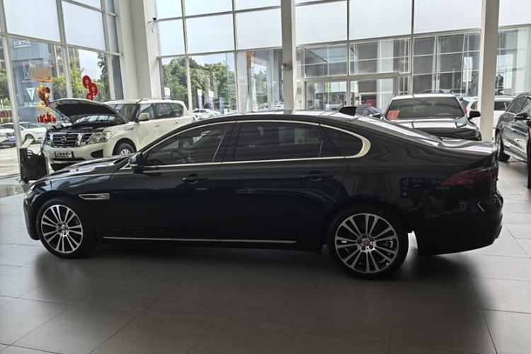Used Jaguar XFL 2023 XFL 2.0T P250 Two-Wheel-Drive Luxury Deluxe Edition