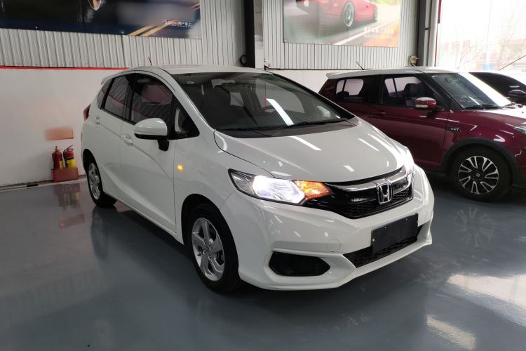 Used Honda Fit 2018 1.5L CVT Comfort Version Front Right 45 Deg