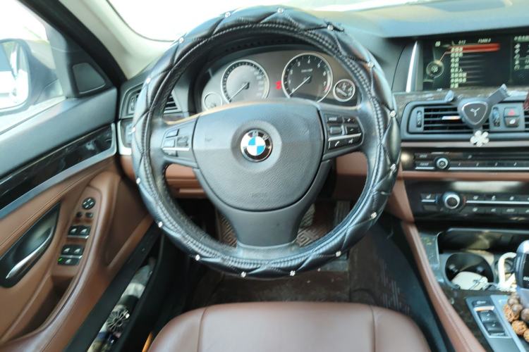 Used BMW 5 Series 2013 530Li Leading Model
