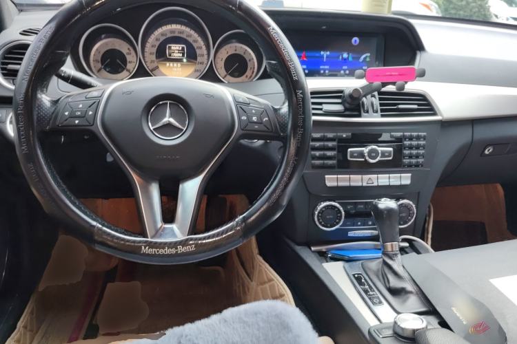 Used Mercedes-Benz C-Class 2011 C 200 Fashion Travel Edition