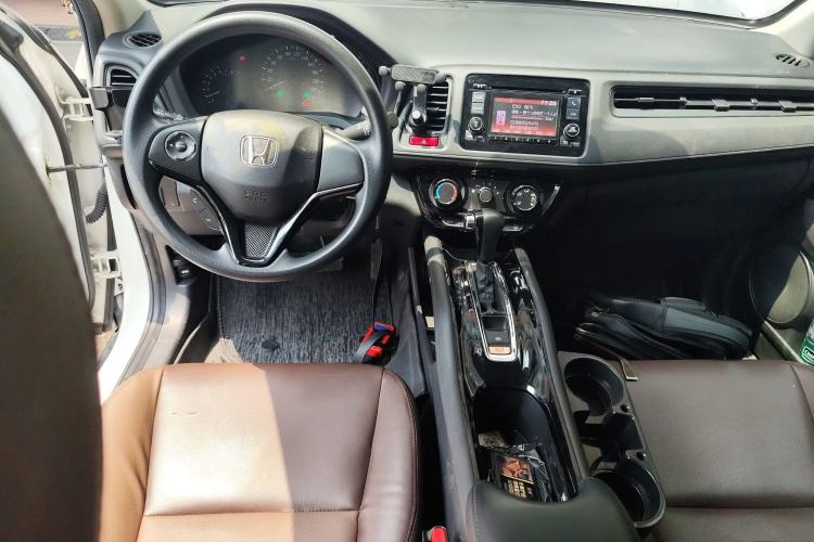 Used Honda Vezel 2017 1.5L CVT 2WD Comfort Model Center Console