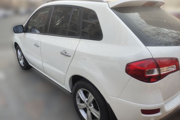 Used Renault Koleos 2010 2.5L Four-Wheel Drive Bose Limited Edition