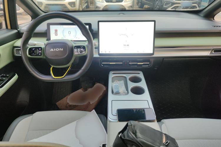 Used AION Y 2022 Plus 70 Smart Edition Interior 2