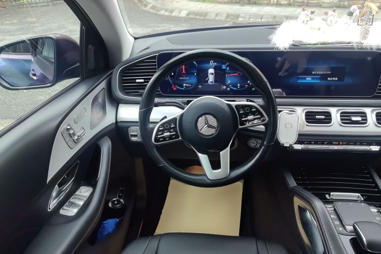 Used Mercedes-Benz GLE Coupe 2020 GLE 350 4MATIC Coupe SUV Luxury Model Steering Wheel