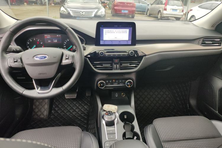 Used Ford Focus 2020 Hatchback EcoBoost 180 Automatic Trend Edition Center Console