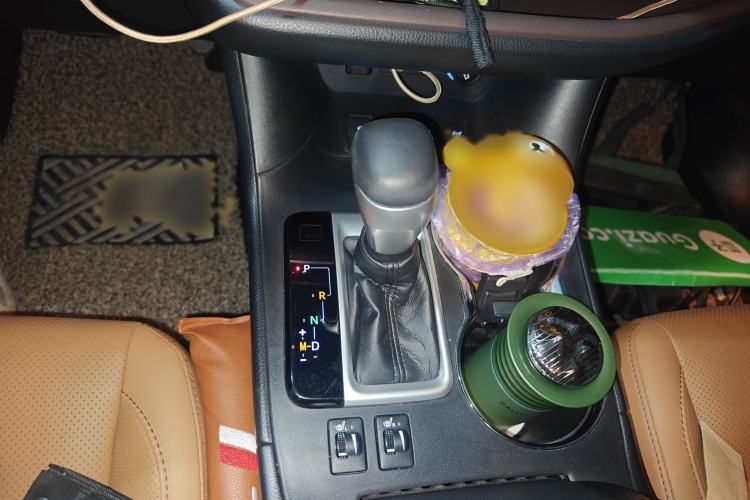 Used Toyota Highlander 2018 2.0T Four-Wheel Drive Knight Edition 7 Seats China VI Standard Gear Lever