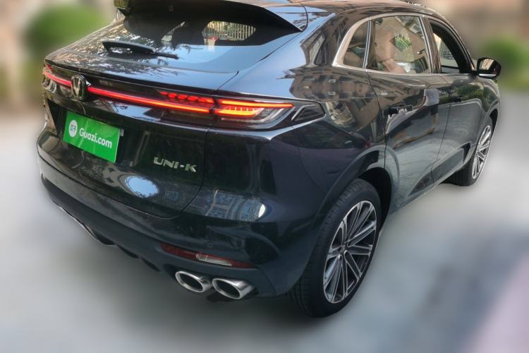 Used Changan UNI-K 2024 2.0T Two-Wheel Drive Enjoyment Version
