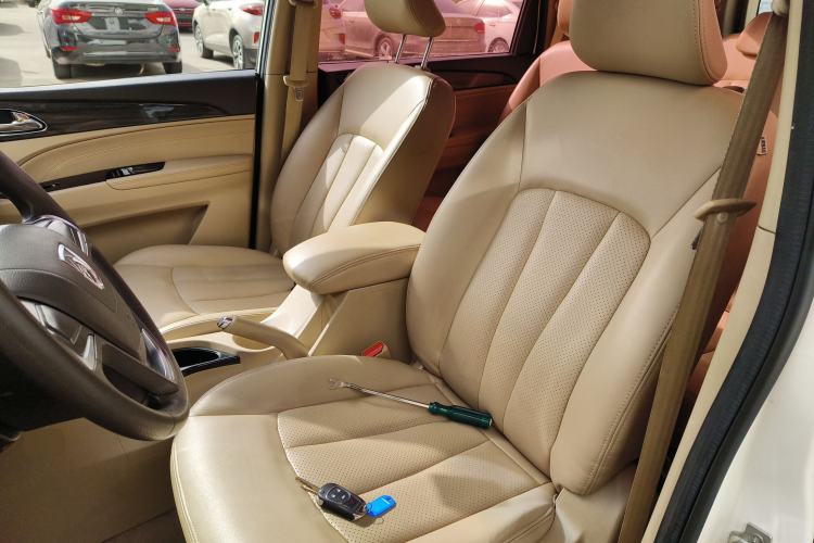 Used Baojun 730 2016 1.8L iAMT Comfort Version 7 Seats
