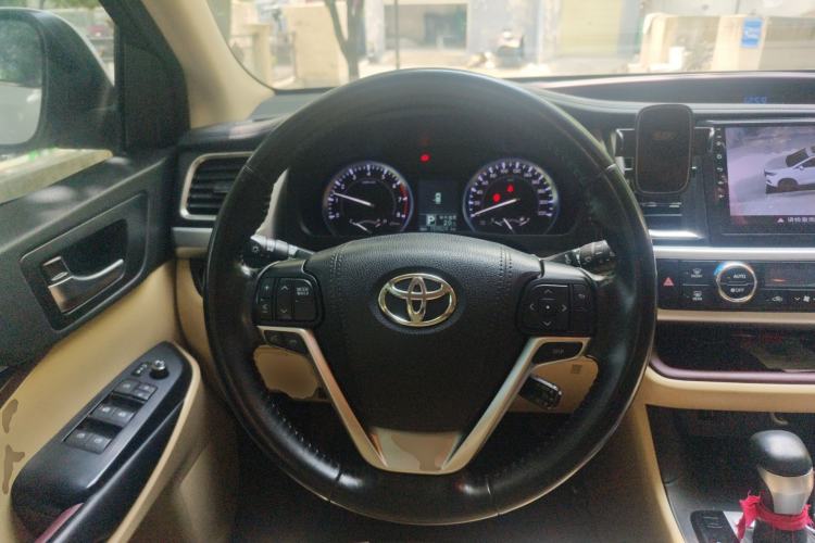 Used Toyota Highlander 2015 2.0T Four-Wheel Drive Luxury Edition 7-Seater Steering Wheel