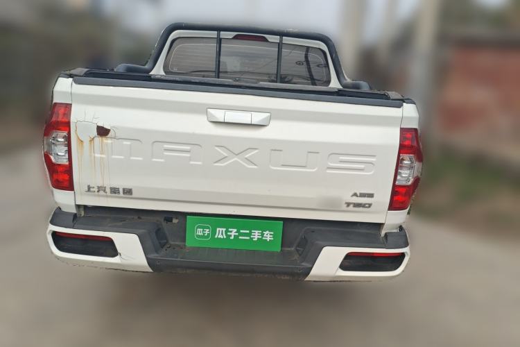 Used SAIC MAXUS T60 2017 2.4L Gasoline Manual Transmission 4x4 High Ground Clearance Comfortable Standard Cabin