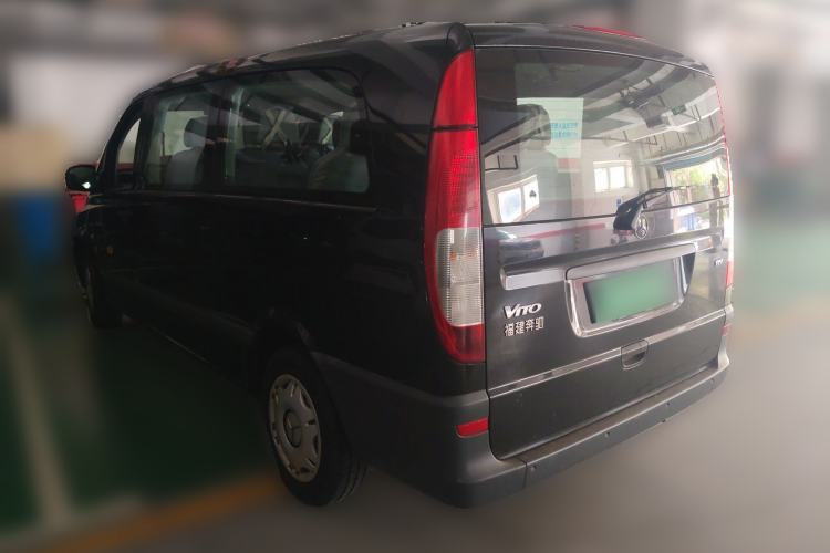 Used Mercedes-Benz Vito 2011 2.5L 7-seater executive version