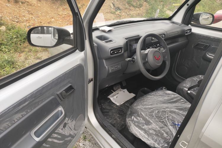 Used Wuling Zhiguang New Energy 2025 Standard Model Driver Seat