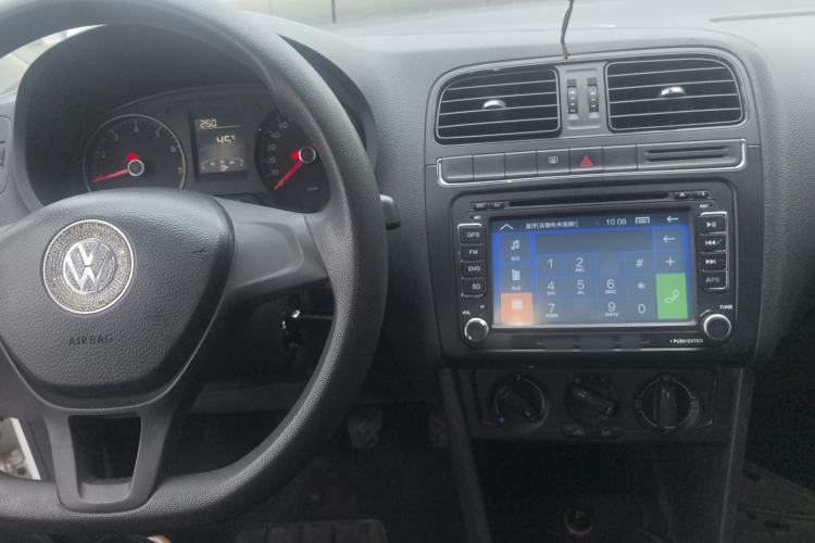 Used Volkswagen Polo 2014 1.4L Manual Fashion Edition