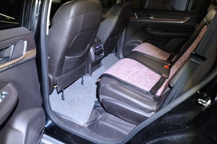 Used Roewe RX8 2018 30T Smart Connectivity All-Wheel Drive Supreme Edition
