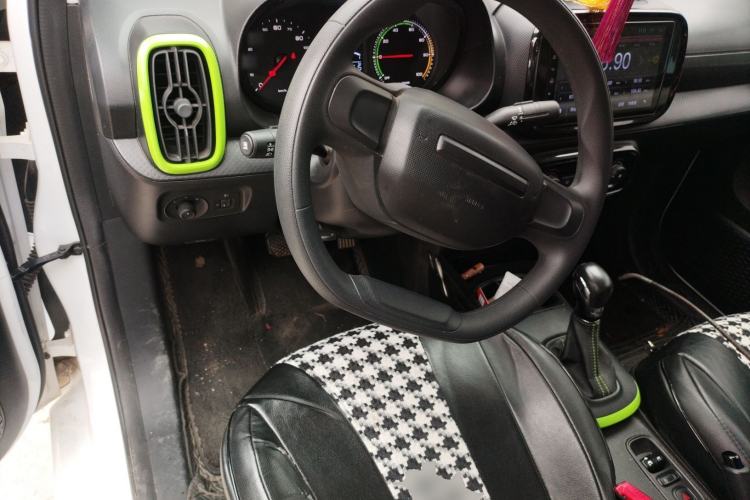 Used Roewe Clever 2021 302 km New Four-Seater Super-Efficient Version