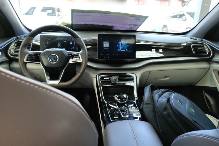 Used BYD Qin PLUS 2023 Champion Edition DM-i 120KM Leading Model
