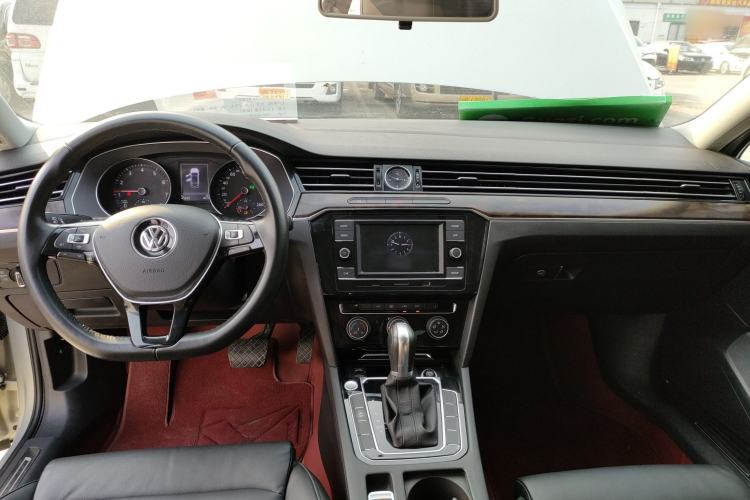 Used Volkswagen Magotan 2019 330TSI DSG Leading Model China VI Standard