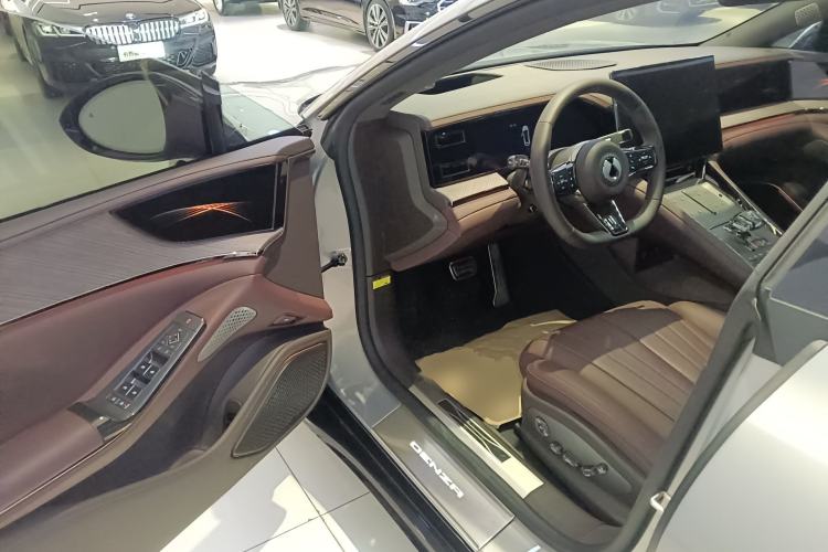 Used Denza Z9GT 2024 1100 Four-Wheel Drive Ultra Version Driver Seat