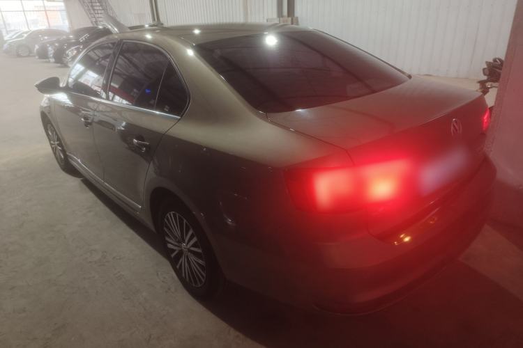 Used Volkswagen Sagitar 2017 230TSI Automatic Luxury Edition
