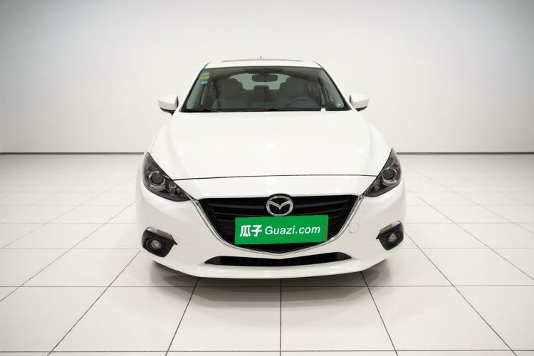 Used Mazda 3 Axela 2014 Sedan 2.0L Automatic Sport Model
