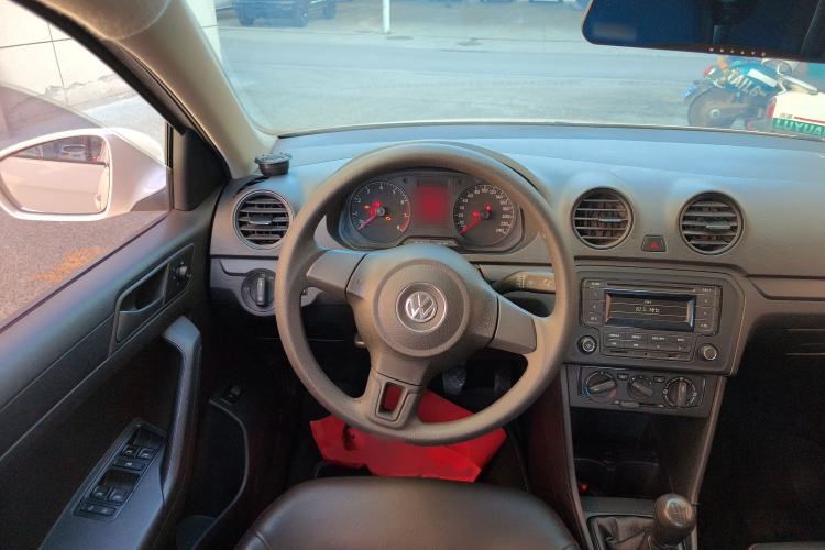 Used Volkswagen Jetta 2015 Zhuihui Edition 1.4L Manual Fashion Model
